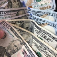 Saving and spending your money in college, the RIGHT way.