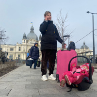 Reportajes | El primer viaje de la pequeña Sofía: una huida de Ucrania desde Lviv