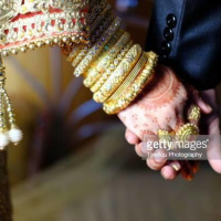 BEIZZATI_PERFECT BAHU MATERIAL DHOONDHNE WALI AUNTY JI