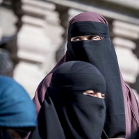 डेनमार्क में सार्वजनिक स्थानों पर लगी बुर्के पर पाबंदी
