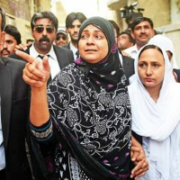 नफरत उनके लिए कैद जो इसके साथ जीते हैं: पिता की पुण्यतिथि पर राहुल