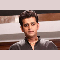 Ravi Kishan Ke Pita Ke Nidhan Par Nirmata Anil Kabra Ne Di Shradhanjali