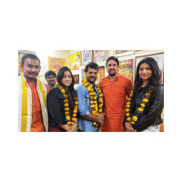 Khesari Lal पहुंचे प्रयागराज, करेंगे मंटुआ के नानी की शूटिंग