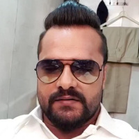 एक नए लुक में फ़िल्म लिट्टी चोखा के सेट से लाइव आये खेसारी लाल यादव