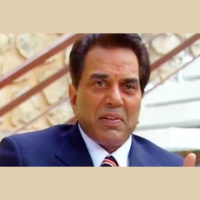 When Amitabh And Dharmendra Played The Phone Call Prank Flashback Video