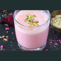 Strawberry Thandai Recipe