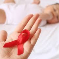 Mẹ nhiễm HIV kể chuyện tránh lây nhiễm cho con
