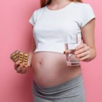 Bà bầu bổ sung axit-folic thế nào là đúng cách?