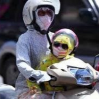 Đi học trời nắng nóng, cần phòng tránh những nguy cơ nào cho sức khỏe trẻ em?