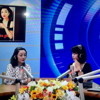 VOV - Chát với người nổi tiếng: Ca sĩ Phạm Thu Hà: Người mang tiếng hát “chạm” đến trái tim khán giả