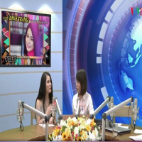 VOV - Chát với người nổi tiếng: Ca sĩ Đinh Trang: Mỗi khi hát là “cháy hết mình” 