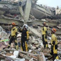 Thời sự 12h 01/4/2025: Lực lượng cứu hộ vẫn chưa từ bỏ cơ hội tìm kiếm người sống sót