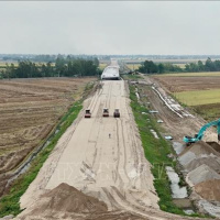 Thời sự 6h 18/7/2025:Thành lập 8 tổ tháo gỡ vướng mắc, thúc đẩy tăng trưởng và giải ngân đầu tư công