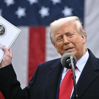 Thời sự 12h 10/5/2025: Mỹ sẽ duy trì mức thuế quan cơ bản 10% dù đạt thỏa thuận thương mại