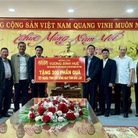 Tin trong nước - Đắk Lắk tiếp nhận 300 phần quà Tết của Chủ tịch Quốc hội Vương Đình Huệ