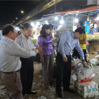Tin trong nước - TP.HCM tăng cường bảo đảm an toàn thực phẩm tại các chợ đầu mối 