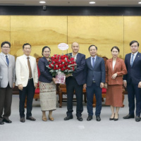 Tin trong nước - Đà Nẵng cử giáo viên sang dạy tiếng Việt tại Trung tâm tiếng Việt tỉnh Savannakhet (Lào)