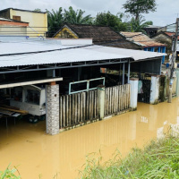 Tin trong nước - Đà Nẵng: Người dân vùng rốn lũ chưa kịp dọn nhà, nước lũ lại tràn về