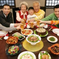 Tin quốc tế - Bữa tối tất niên của người Trung Quốc nay khác gì?