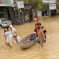 Tin trong nước - Xã Tuy Phước (Gia Lai) lại sơ tán dân trong đêm, đề phòng lũ quay trở lại