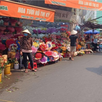 Tin trong nước - Thị trường hoa tươi TP.HCM dịp 8/3: Nơi tấp nập, chỗ đìu hiu 