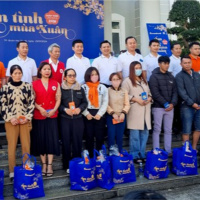 Tin trong nước - Đắk Lắk: Tặng hàng nghìn suất quà Tết Nhân ái cho người nghèo 