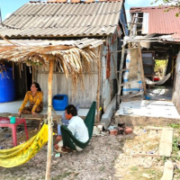 Tin trong nước - Người dân miền biển Cà Mau ở nhà xập xệ, mòn mỏi chờ Khu tái định cư 70 tỷ đồng