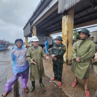 Tin trong nước - Quảng Ngãi gió mạnh, mưa lớn hoàn tất di dời dân, tăng cường trực chiến ứng phó bão số 13