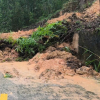 Tin trong nước - Đà Nẵng: Mưa lũ làm 6 người chết, 10 xã bị cô lập