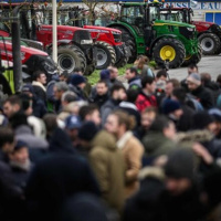 Tin quốc tế - Sau Đức, đết lượt nông dân Pháp biểu tình