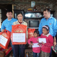 Các ban ngành chức năng chăm lo Tết cho người nghèo, hộ chính sách (29/1/2019)