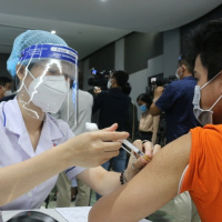 VOV - Chính phủ với người dân: Xã hội hóa nguồn kinh phí mua vắc xin covid-19 