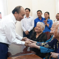 VOV - Đảng trong cuộc sống: Công bằng xã hội: Phải từ lợi ích của nhân dân