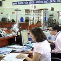 Chính phủ với người dân - Khẩn trương sắp xếp tinh gọn bộ máy, tinh giản biên chế, cơ cấu lại đội ngũ cán bộ