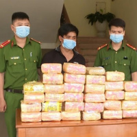 VOV - Pháp luật và đời sống: Hải quan: Sửa đổi quy trình nghiệp vụ kiểm soát ma túy phù hợp với thực tiễn.