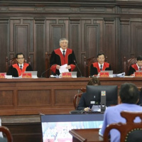 VOV - Pháp luật và đời sống: Làm sao để Tòa án thực sự có vị trí Trung tâm thực hiện quyền tư pháp