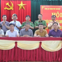 VOV - Pháp luật và đời sống: Xe quá tải hoành hành ở Ninh Bình: Làm sao để ngăn chặn?