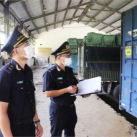 Pháp luật đời sống - Lực lượng Hải quan tăng cường phòng, chống buôn lậu, gian lận thương mại dịp cuối năm