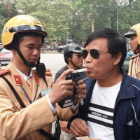 VOV - Quốc hội với cử tri: Luật phòng chống tác hại của rượu bia: Sau gần 2 tháng thực hiện