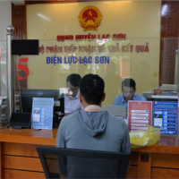 Chính phủ với người dân - Dịch vụ công trực tuyến: khó tiếp cận vì sao?