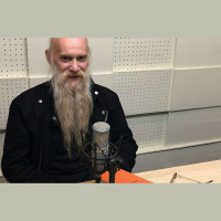 Traka lapsa pār ceļu - Gaiķu Māra ceļotāja laika dzejoļi krājumā