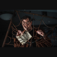 Izrāde Ko var cilvēks uzdod jautājumus par cilvēka izvēles iespējām, ļauno un labo