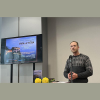 Publicists un ceļotājs Rihards Berugs grāmātā aplūko varas un ticības attiecības