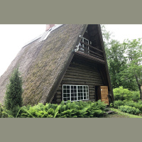 Pirms Imantdienas ciemojamies Imanta Ziedoņa muzejā Dzirnakmeņi