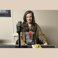 LALIGABA nominante Rute Kārliņa un viņas pirmais stāstu krājums Ellīgi skaisti noslēpumi