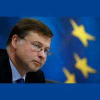 Gadsimts ar savu valsti. Saruna ar Valdi Dombrovski