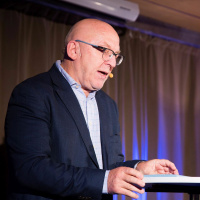 #74: Journalist Sven Egil Omdal om sitt bibliotekliv