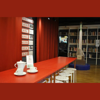 18. novembra svinību tradīcijas visā plašajā pasaulē