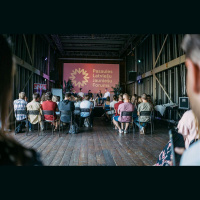 Uzturēt un saglabāt latvietību: sarunas ar diasporas jauniešiem un pusaudžiem