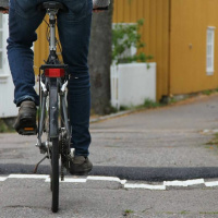 BALALAIKA: Fartsdemper på sykkelstien